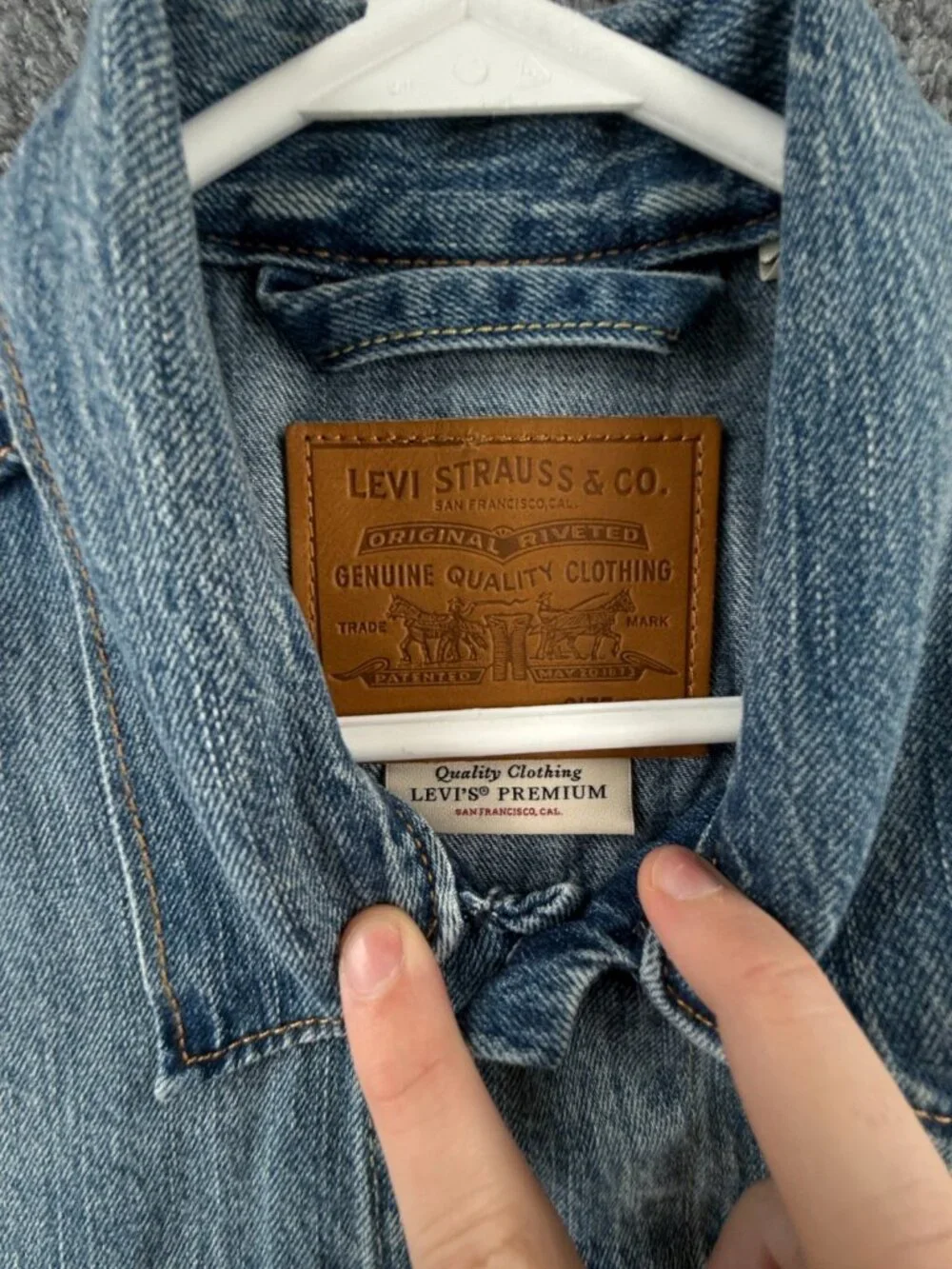 Levis Premium Denim Jacket Small Blue Metal Buttons Type 3 Cotton Lyocell Men
